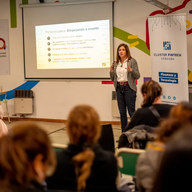 Taller Educación Jinanciera para Jóvenes Crea y Cluster Fintech Mayo